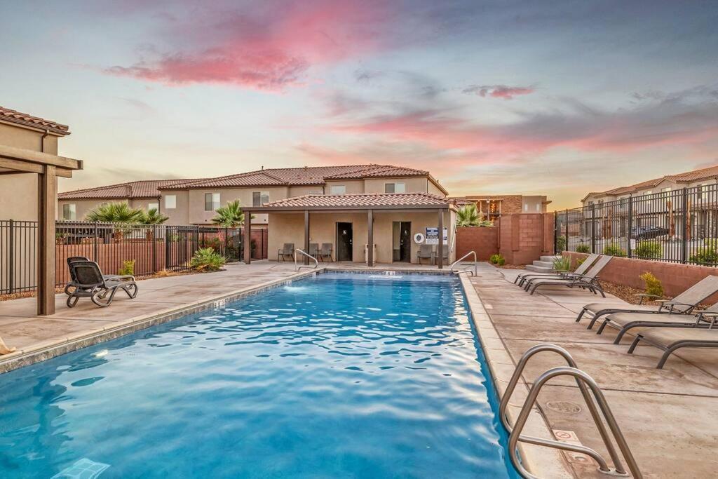 Вілла St George, Private Hot Tub/Patio, New Community Вашингтон Екстер'єр фото